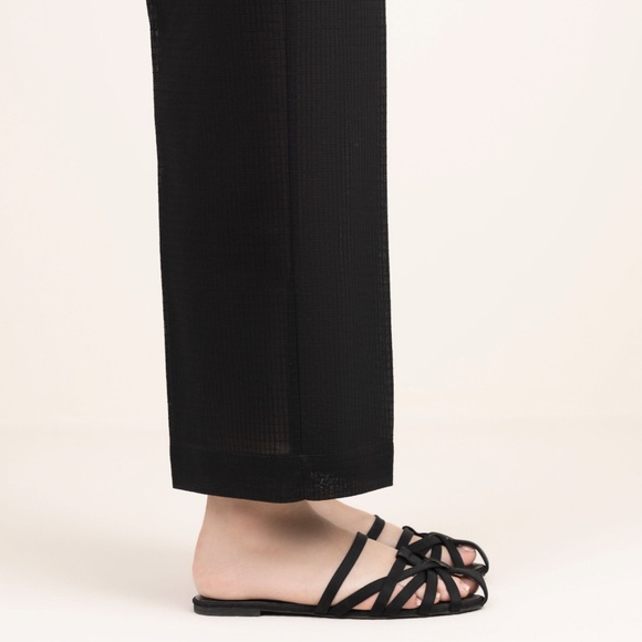 Elegant Black Women's Pants - Picture 4 of 5